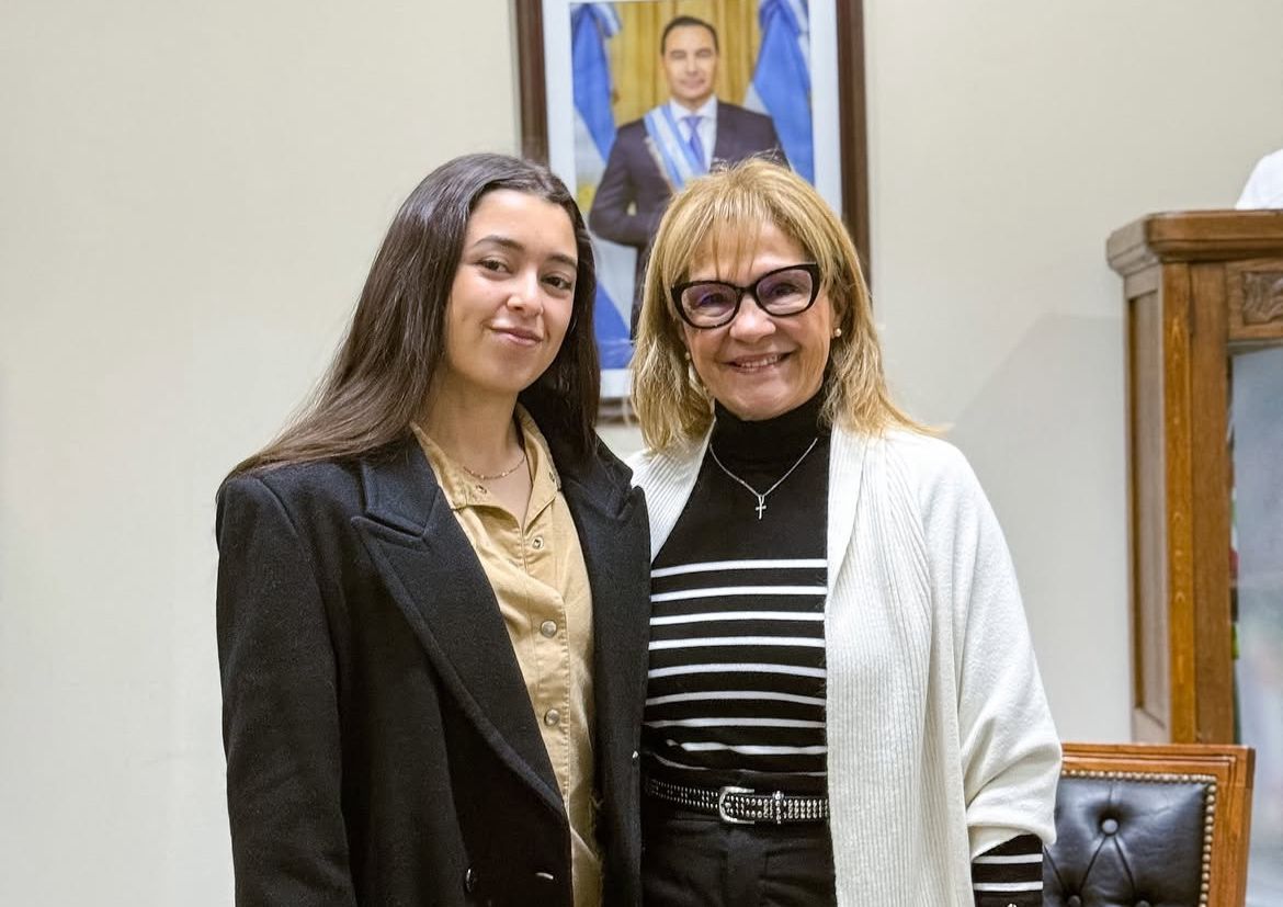 Práxedes López recibió a Daniela Barrios, una de las 50 mejores estudiantes del mundo