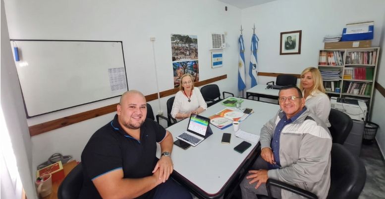 Especialista brasileño analiza políticas de educación de adultos en la región