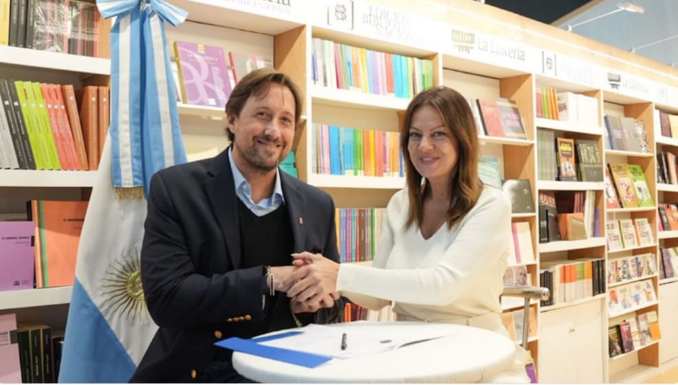 Capital Humano y la Fundación El Libro lanzan chequelibros para alumnos primarios y secundarios