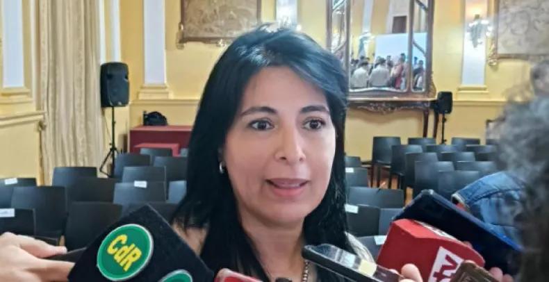 Liberamos a las escuelas para que decidan el uso de los celulares