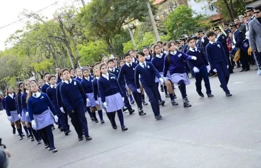 Más de 4500 personas desfilarán el 25 de mayo
