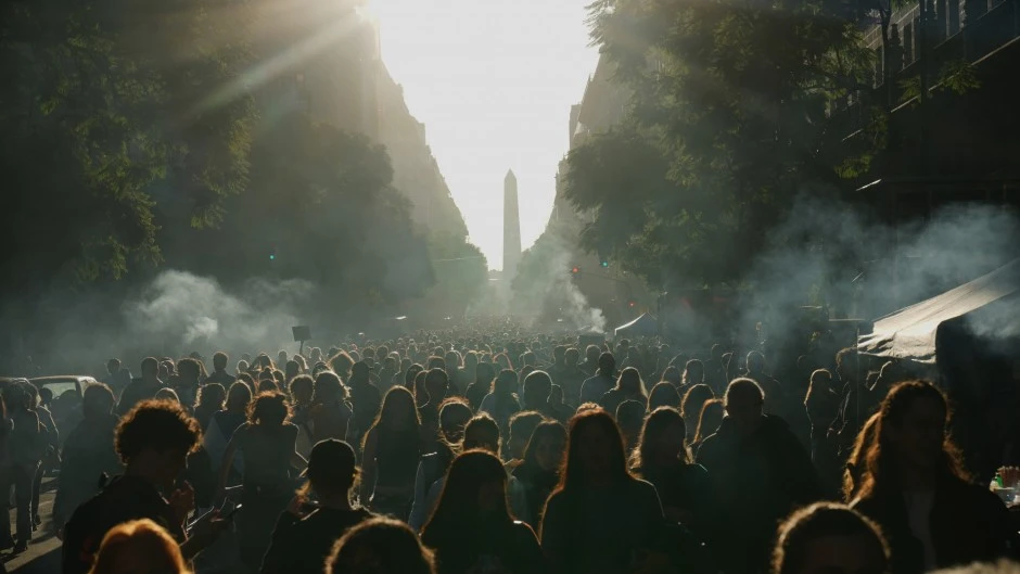 Con otra marcha multitudinaria, las universidades reclamaron a Milei que cumpla la ley de financiamiento