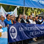 Gremios universitarios aceptaron la oferta salarial y levantaron el paro