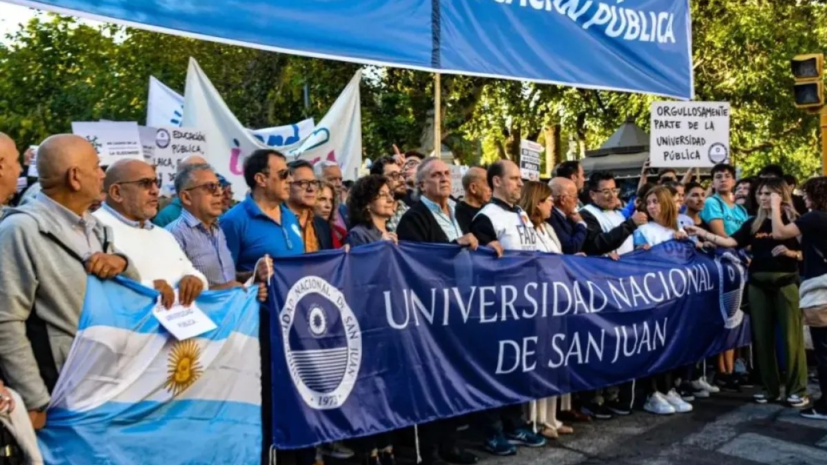 Gremios universitarios aceptaron la oferta salarial y levantaron el paro