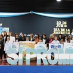 La comunidad de Colonia Wanda honró a la Bandera Nacional y a su creador