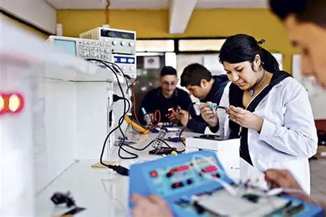 Nueva cohorte de cursos virtuales para docentes y directivos de la Educación Técnico Profesional