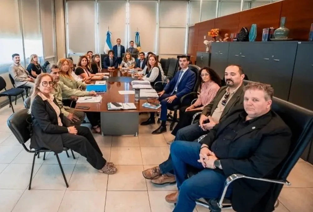 Paritaria docente: UDAP y AMET aceptaron la oferta