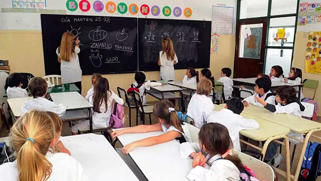 El Ministerio de Educación elegirá un docente para entregarle un reconocimiento