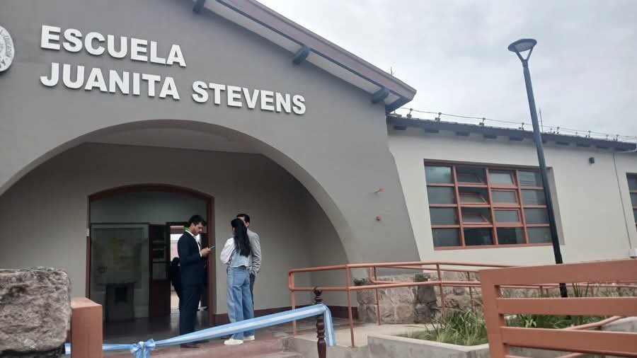 𝗟a Juanita 𝗦tevens vuelve a brillar: 𝗝ujuy recupera un histórico espacio educativo