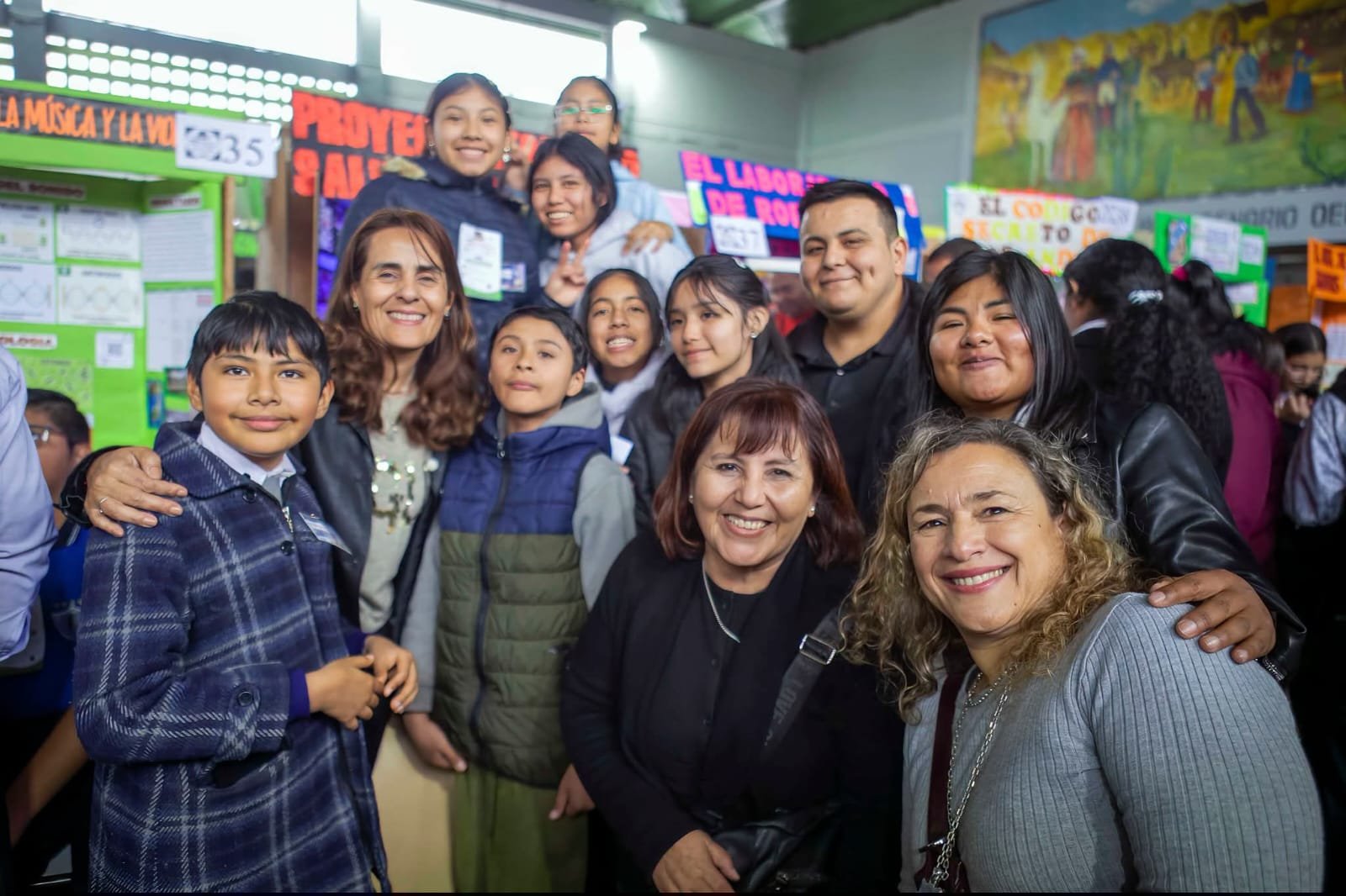 𝗝𝘂𝗷𝘂𝘆 𝗰𝗲𝗹𝗲𝗯𝗿𝗮 𝗹𝗮𝘀 𝗶𝗻𝘀𝘁𝗮𝗻𝗰𝗶𝗮𝘀 𝗽𝗿𝗼𝘃𝗶𝗻𝗰𝗶𝗮𝗹𝗲𝘀 𝗱𝗲 𝗙𝗲𝗿𝗶𝗮 𝗱𝗲 𝗖𝗶𝗲𝗻𝗰𝗶𝗮𝘀 𝘆 𝗘𝘀𝗰𝘂𝗲𝗹𝗮 𝗗𝗲𝗯𝗮𝘁𝗲