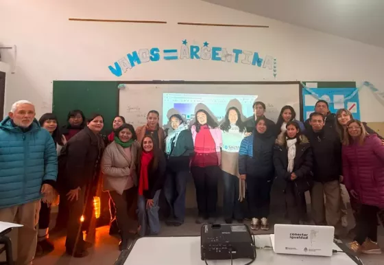 Medios escolares e IA: docentes salteños se forman en alfabetización digital