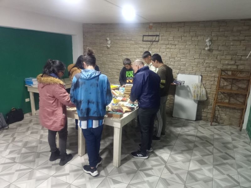 Alcaidía 50 de Paso de los Libres inauguró su propia biblioteca