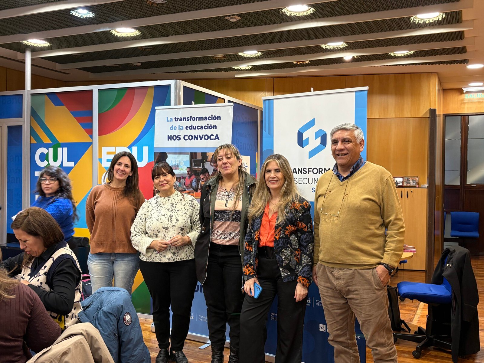 Docentes de Santa Cruz fortalecen estrategias para la enseñanza de la comprensión lectora