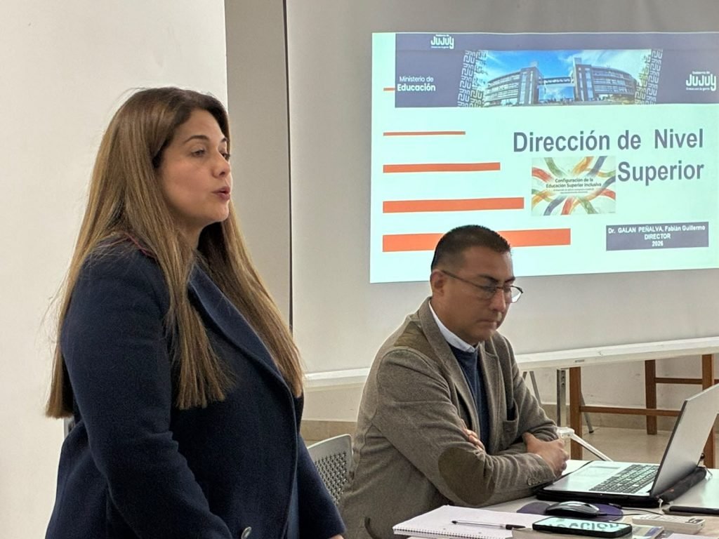 Lineamientos y proyección para el Nivel Superior