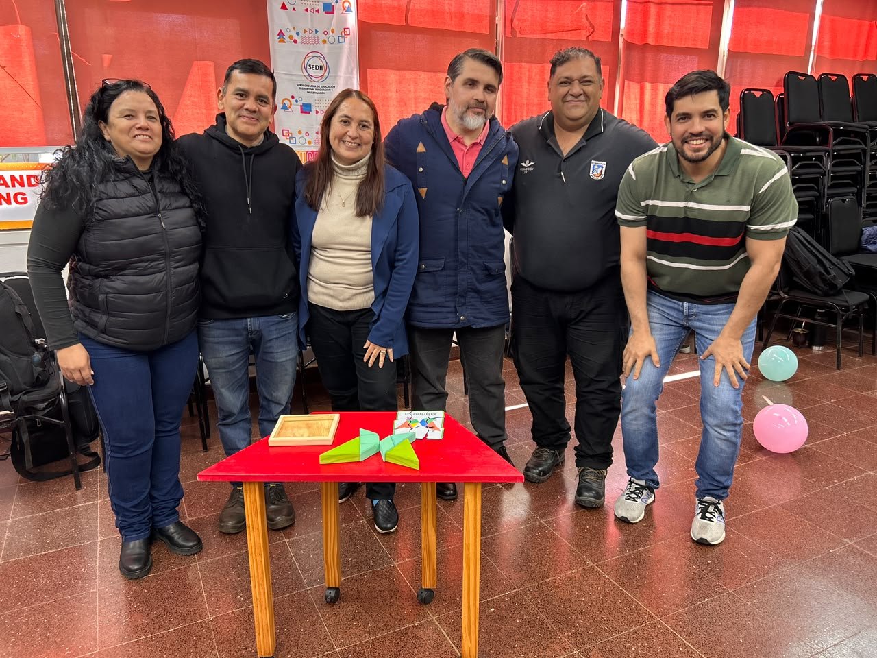 Docentes de escuelas técnicas cerraron un recorrido de formación para transformar problemas reales