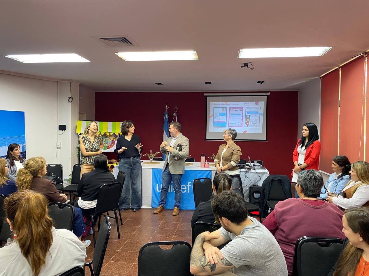 Misiones promueve entornos escolares saludables con capacitación docente