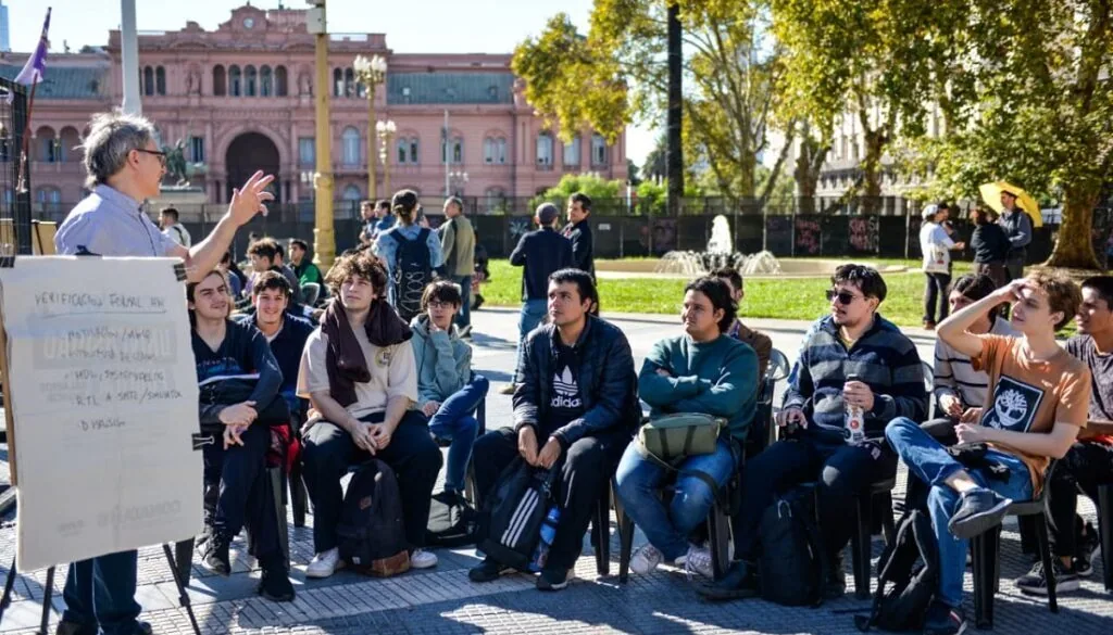 Quieren que docentes universitarios revaliden cargos cada 4 años