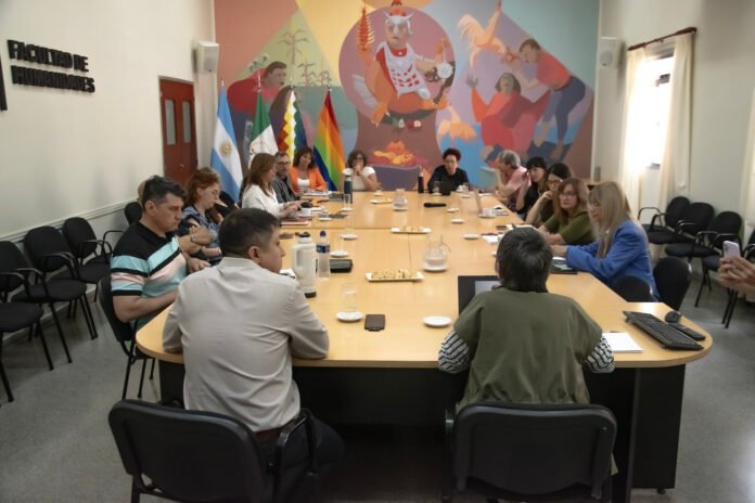 Humanidades impulsa el posgrado docente con subsidios totales y suma dos nuevos Doctorados