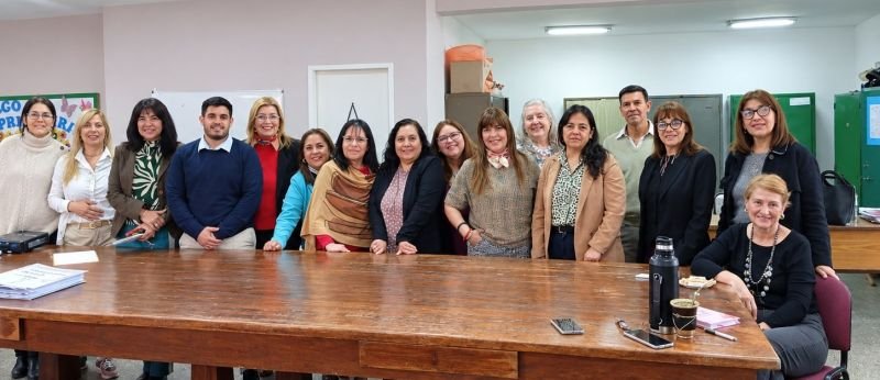 Reunión institucional con supervisores del nivel primario