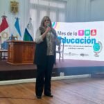 Presentación de la revista EFI en el mes de la educación de Río Cuarto