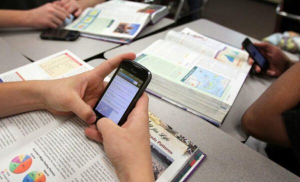 “Los chicos tienen que usar el cerebro en vez de delegar todo a la inteligencia artificial o a los dispositivos”